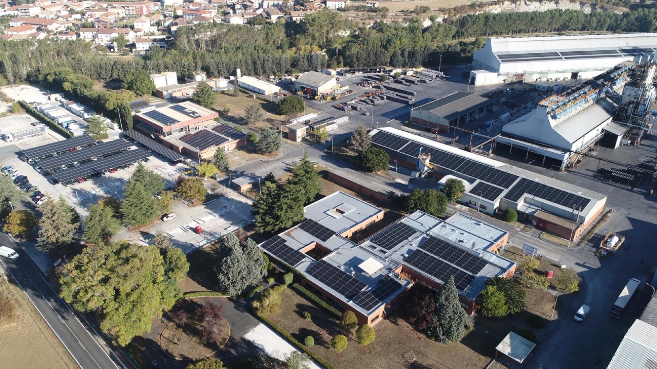 ACCIONA Energía installs solar system to decarbonize GrafTech's Navarra facility