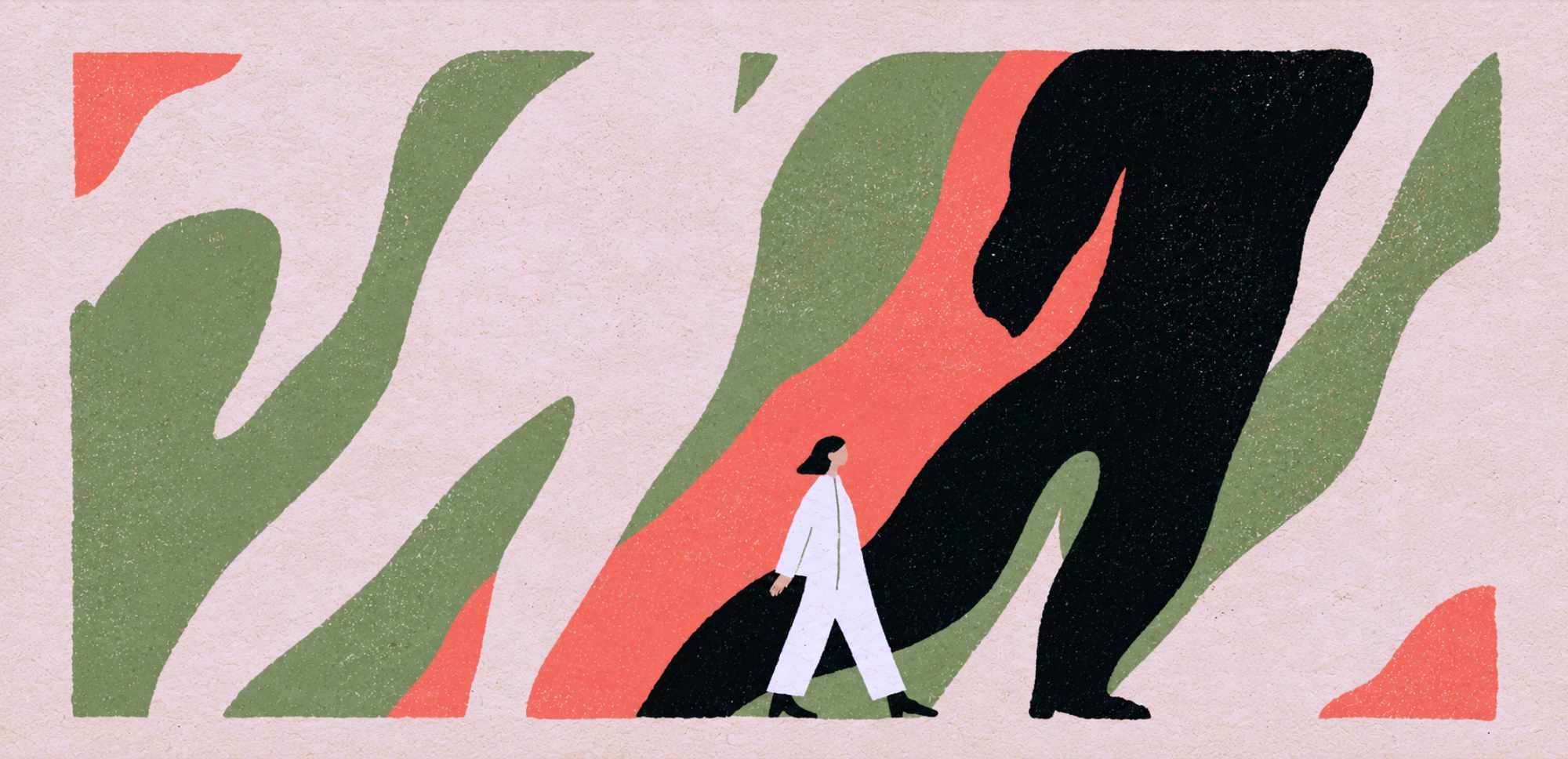 Ilustración minimalista de una persona caminando junto a la silueta negra de una figura mucho más grande sobre un fondo abstracto en tonos verdes, rosados y crema, simbolizando la relación entre las expectativas y la percepción de uno mismo.